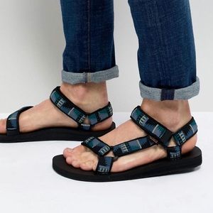 teva universal sandals mens